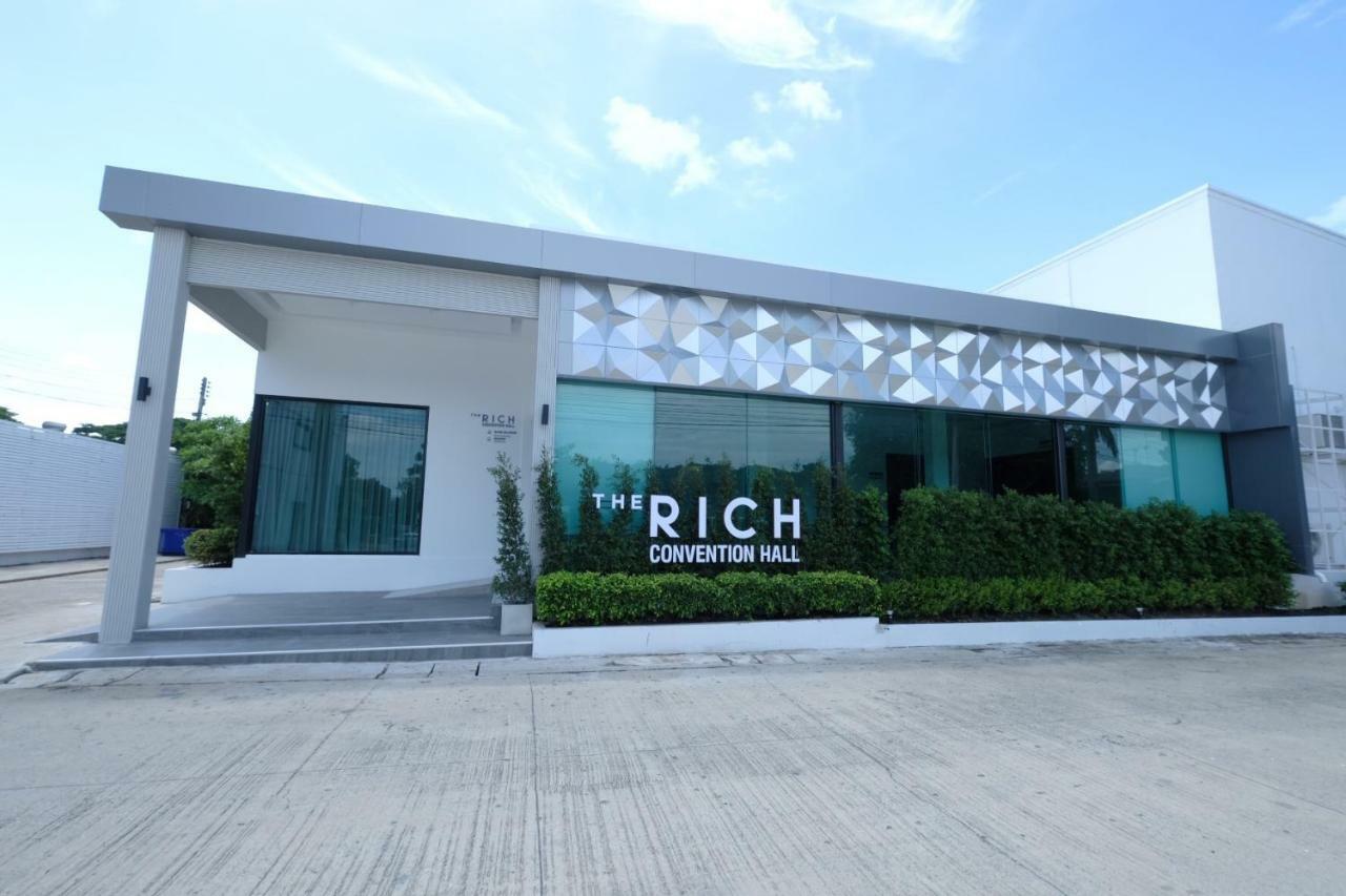 The Rich Hotel Nakhonratchasima Εξωτερικό φωτογραφία